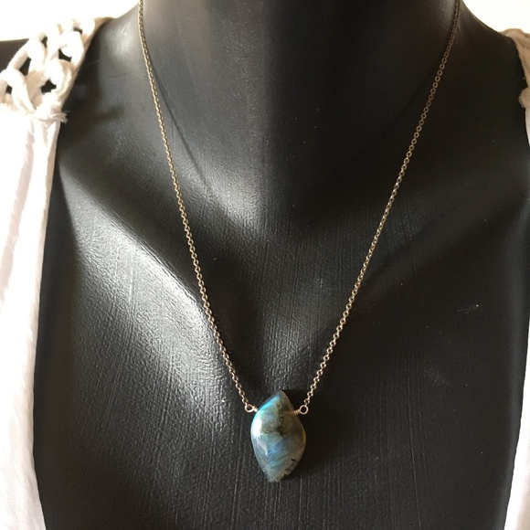 Labradorite Stone Wire wrapped on Silver Chain - Picture 9 of 11